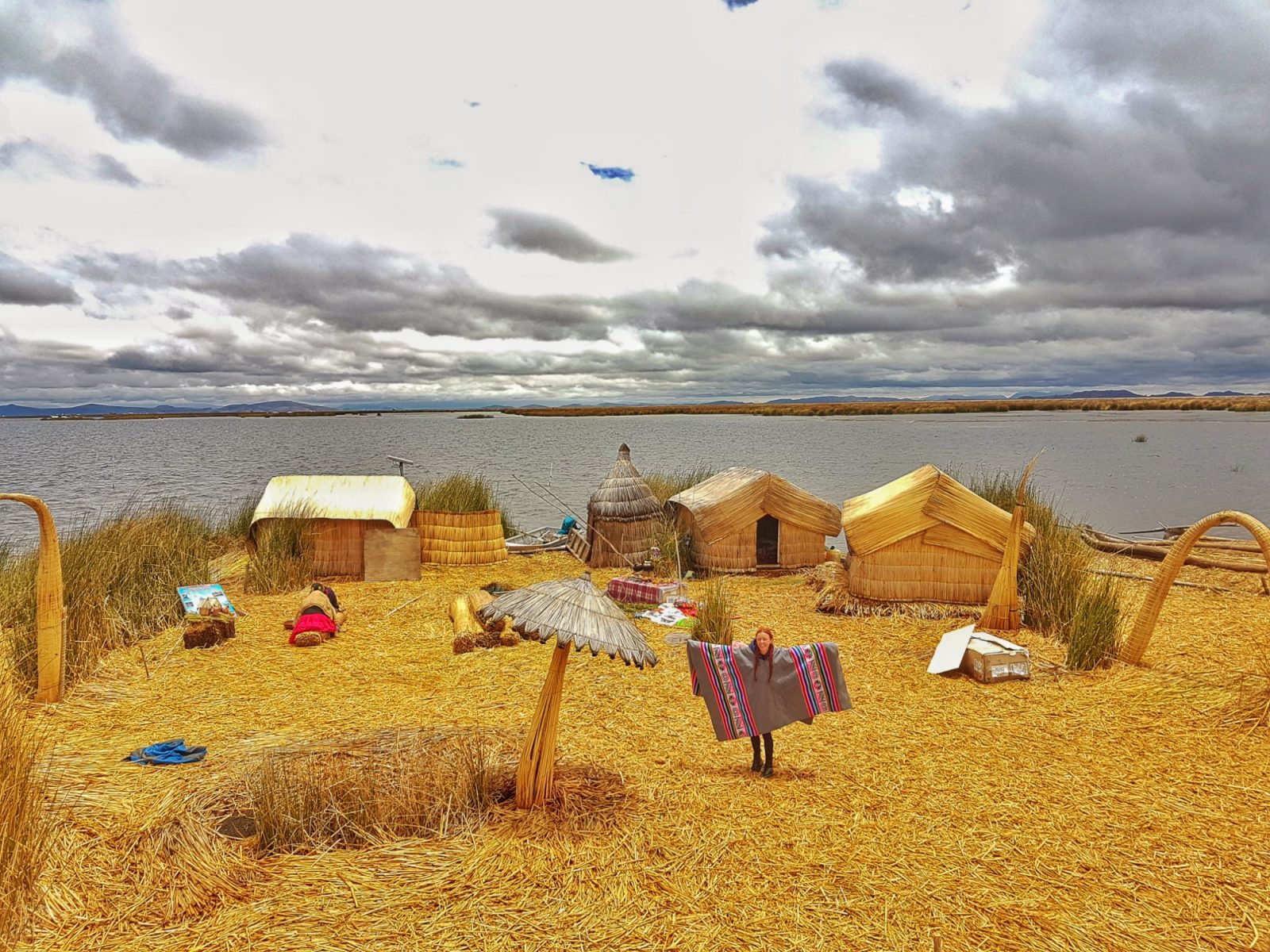 <img src="images/" width="800" height="600" alt="uros titinos - wp image 1574800333 - Peru: Uros Titinos, The Real Floating Reed Islands ">