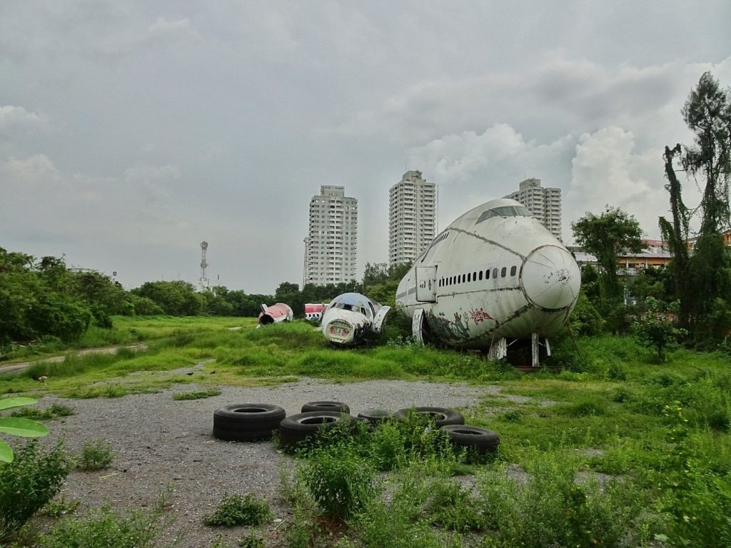 <img src="images/" width="800" height="600" alt="[object object] - dsc03864 01652149343692969113 1 1024x768 - Thailand: Bangkok&#8217;s Airplane Graveyard">
